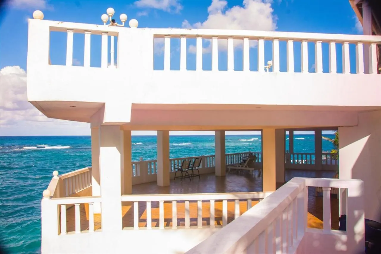 Seaside Villa Boscobel 0*,  Jamaica